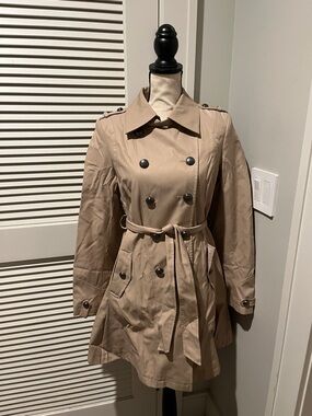 Via Spiga Beige Double-Breasted Trench Coat